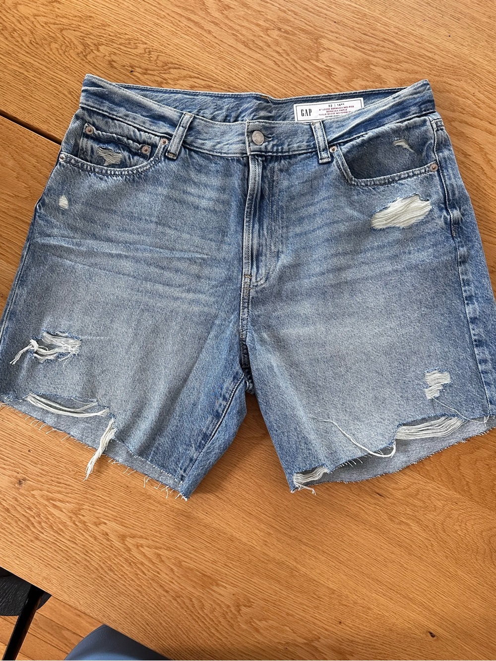 Gap loose Bermuda mid rise shorts